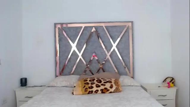 Image 3 of lindagoldsex Stream on Chaturbate on 1 day ago