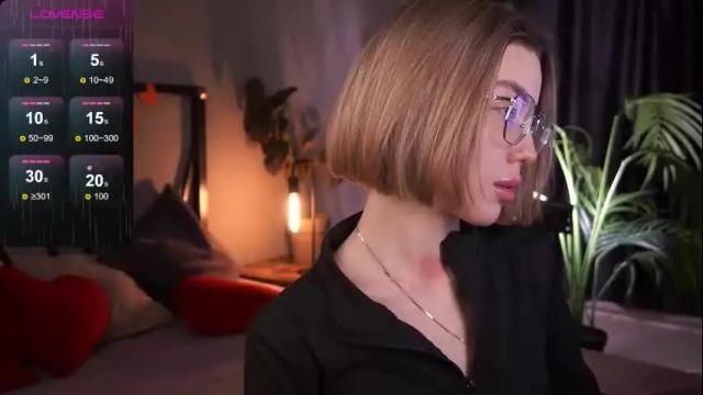 Image 6 of lindathacker Stream on Chaturbate on 1 month ago