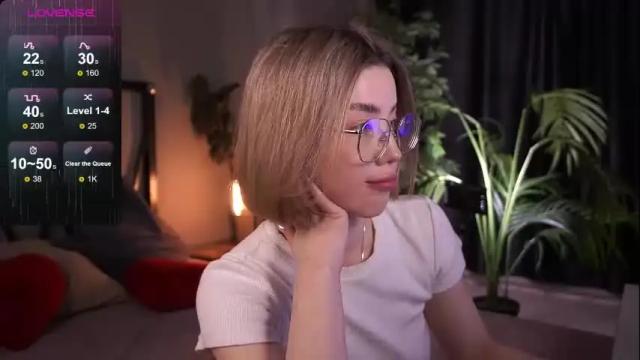 Image 11 of lindathacker Stream on Chaturbate on 1 month ago