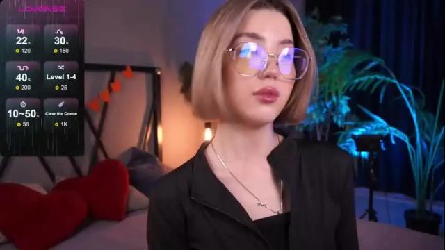 Image 4 of lindathacker Stream on Chaturbate on 1 month ago