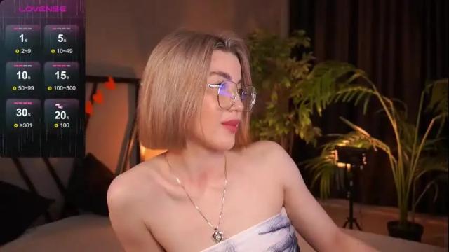 Image 6 of lindathacker Stream on Chaturbate on 22 days ago