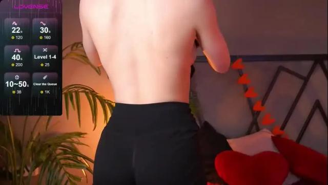 Image 3 of lindathacker Stream on Chaturbate on 8 days ago