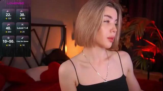 Image 6 of lindathacker Stream on Chaturbate on 8 days ago