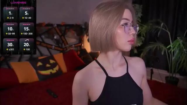 Image 3 of lindathacker Stream on Chaturbate on 1 month ago