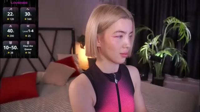 Image 12 of lindathacker Stream on Chaturbate on 1 month ago