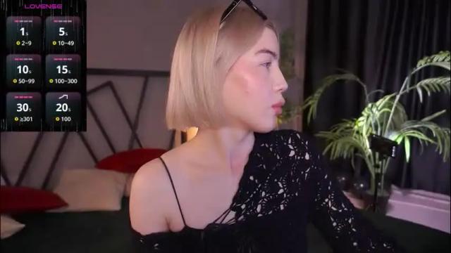 Image 4 of lindathacker Stream on Chaturbate on 1 month ago