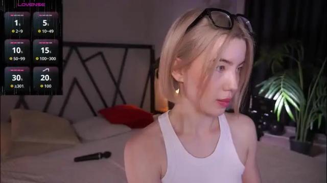 Image 3 of lindathacker Stream on Chaturbate on 1 month ago