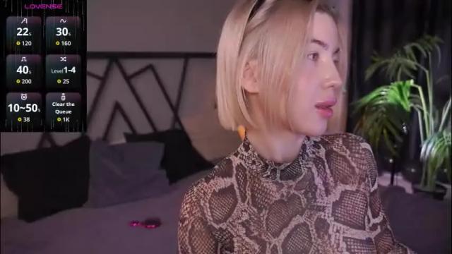 Image 6 of lindathacker Stream on Chaturbate on 1 month ago