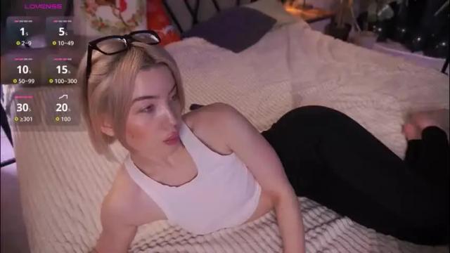 Image 12 of lindathacker Stream on Chaturbate on 24 days ago