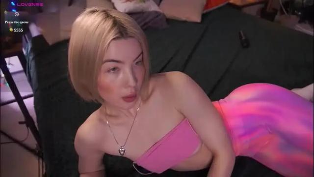 Image 12 of lindathacker Stream on Chaturbate on 17 days ago