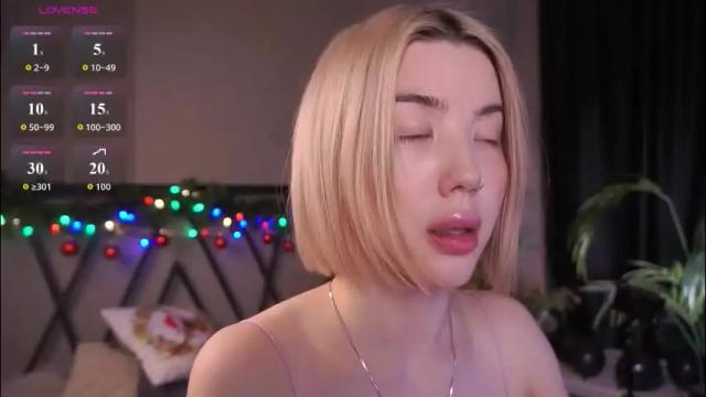 Image 3 of lindathacker Stream on Chaturbate on 17 days ago