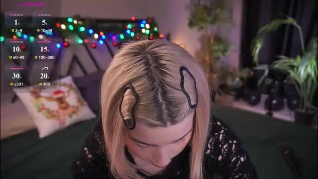 Image 7 of lindathacker Stream on Chaturbate on 16 days ago