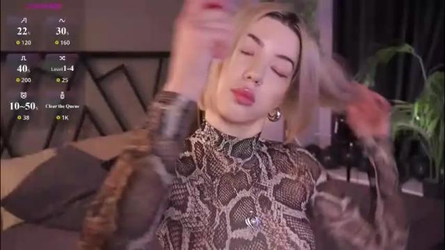 Image 2 of lindathacker Stream on Chaturbate on 4 days ago