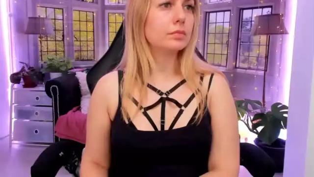 Thumbnail 3, lindawhite_'s Stream at Chaturbate, 10 months ago