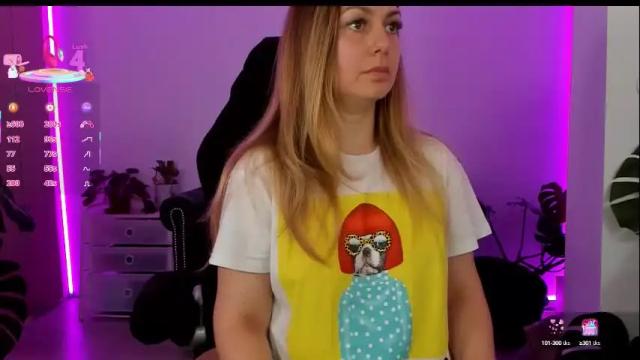 Image 10 of lindawhite_ Stream on Chaturbate on 1 month ago