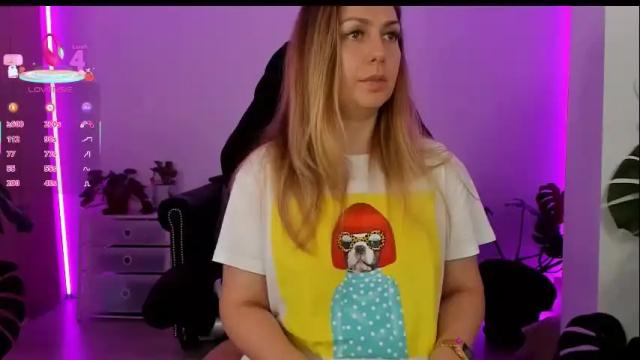 Image 8 of lindawhite_ Stream on Chaturbate on 1 month ago