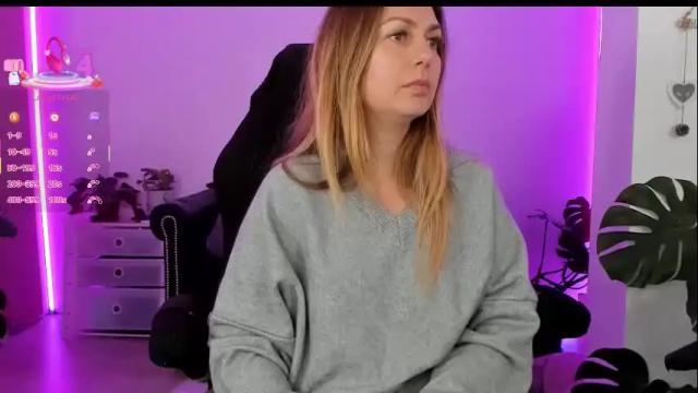 Image 4 of lindawhite_ Stream on Chaturbate on 1 month ago