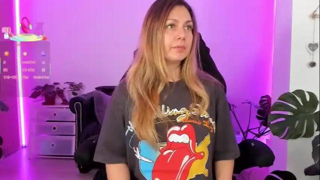 Image 4 of lindawhite_ Stream on Chaturbate on 1 month ago