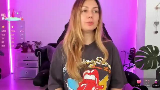 Image 6 of lindawhite_ Stream on Chaturbate on 1 month ago