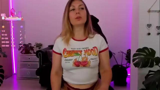 Image 2 of lindawhite_ Stream on Chaturbate on 3 days ago
