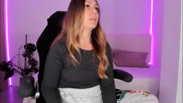 Image 3 of lindawhite_ Stream on Chaturbate on 2 months ago