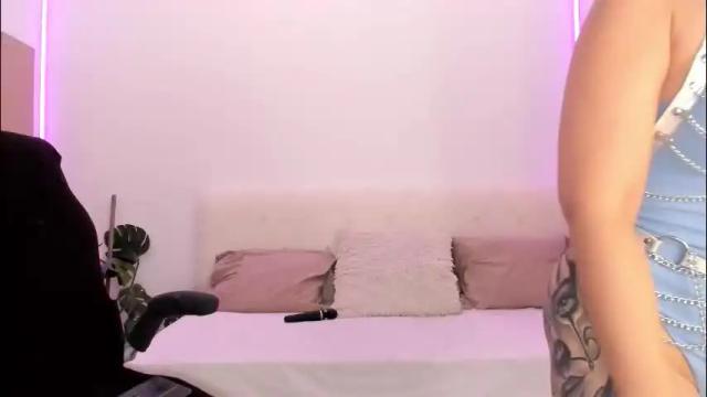 Image 7 of lindawhite_ Stream on Chaturbate on 2 months ago