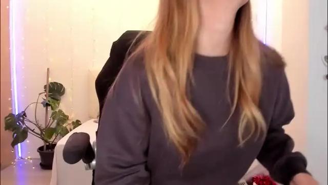 Image 2 of lindawhite_ Stream on Chaturbate on 1 month ago