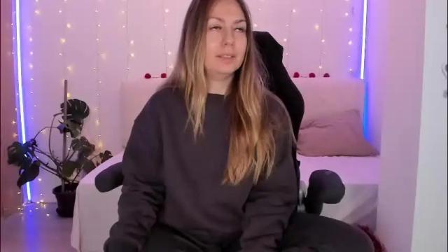 Image 6 of lindawhite_ Stream on Chaturbate on 1 month ago