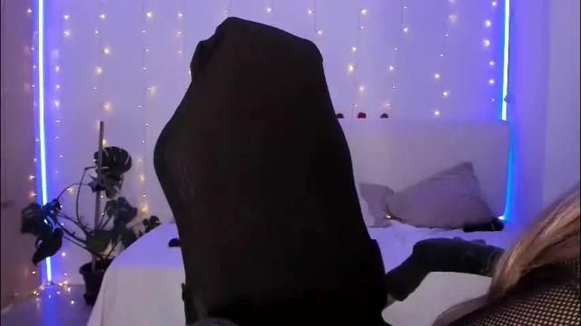 Image 2 of lindawhite_ Stream on Chaturbate on 1 month ago