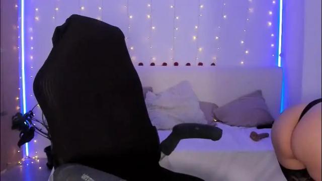 Image 8 of lindawhite_ Stream on Chaturbate on 1 month ago