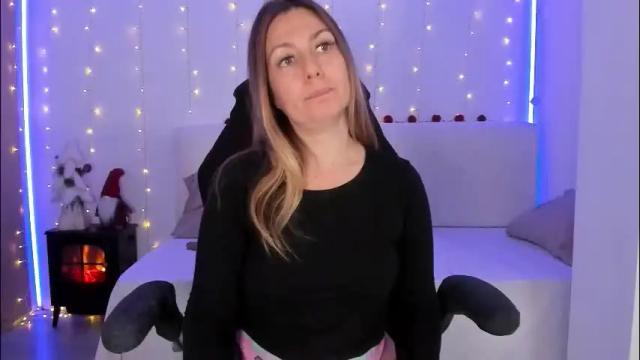 Image 8 of lindawhite_ Stream on Chaturbate on 1 month ago