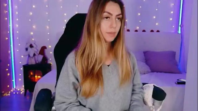 Image 3 of lindawhite_ Stream on Chaturbate on 1 month ago