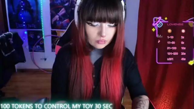 Image 2 of linddamortt Stream on Chaturbate on 13 days ago