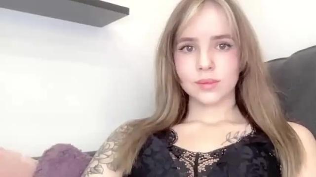 Image 11 of lindeyjoy Stream on Chaturbate on 16 months ago
