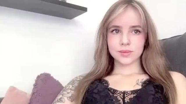 Image 3 of lindeyjoy Stream on Chaturbate on 16 months ago