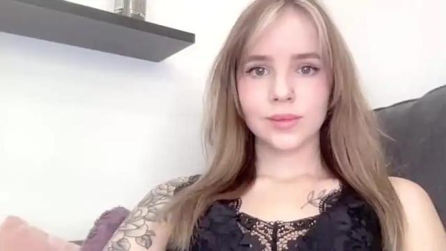 Image 8 of lindeyjoy Stream on Chaturbate on 16 months ago