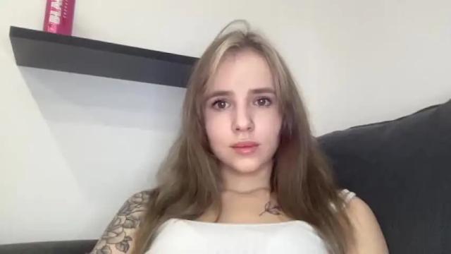 Image 2 of lindeyjoy Stream on Chaturbate on 16 months ago