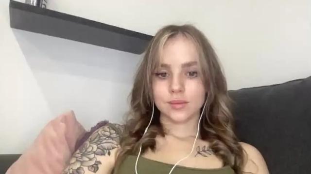 Image 8 of lindeyjoy Stream on Chaturbate on 16 months ago