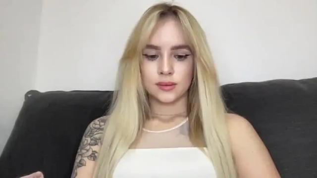 Image 2 of lindeyjoy Stream on Chaturbate on 14 months ago