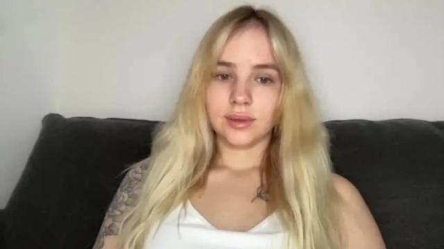 Image 3 of lindeyjoy Stream on Chaturbate on 14 months ago