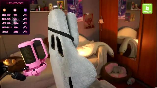Image 6 of lindi_meow Stream on Chaturbate on 3 days ago