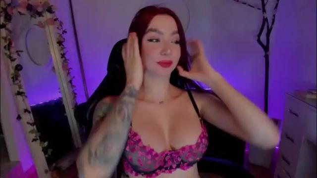 Image 6 of lindsay_khaleesi Stream on Chaturbate on 2 months ago
