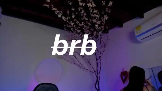 Image 6 of lindsay_khaleesi Stream on Chaturbate on 1 month ago