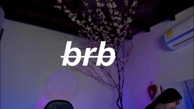 Image 7 of lindsay_khaleesi Stream on Chaturbate on 1 month ago