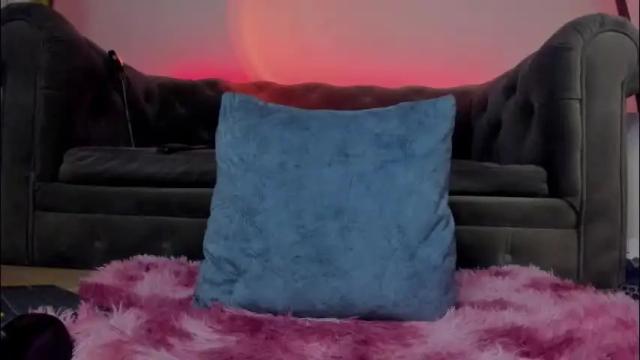 Image 8 of lindsay_khaleesi Stream on Chaturbate on 5 days ago