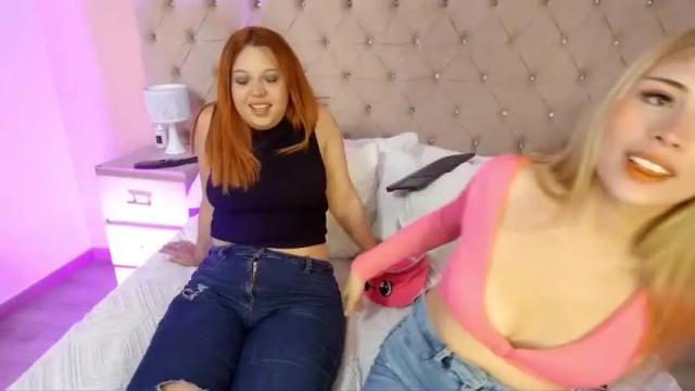 Image 4 of lindsayandivanna_ Stream on Chaturbate on 13 months ago
