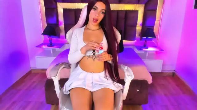 Image 10 of lindsayy_lohan Stream on Chaturbate on 17 months ago