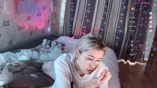 Image 3 of linetthaze Stream on Chaturbate on 1 month ago