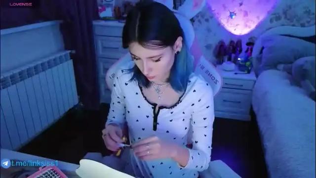 Image 3 of linksiss Stream on Chaturbate on 1 month ago