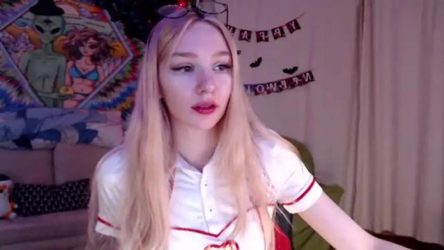 Image 12 of linlin_cuteeee Stream on Chaturbate on 17 months ago
